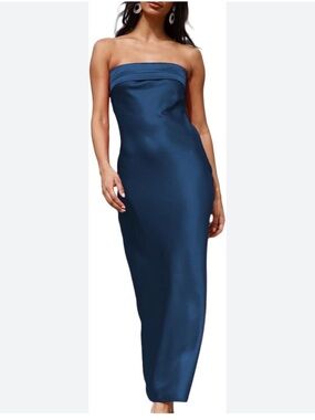 Elegant Strapless Satin Gown in Navy